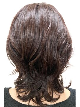 黄ぐまくん美容室 くびれレイヤー