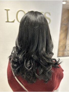 ラビスモア(Lovis moa) 切りっぱなしボブ/ピンクブラウン/エアリーロング/美髪のススメ