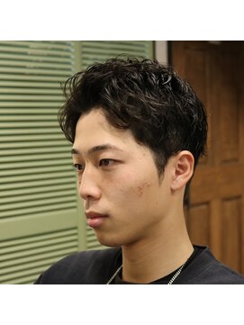 ニューオールド 三軒茶屋(NEW OLD) クセ毛風スパイキーショート