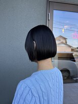 クオン 伊勢崎(QUON.)&nbsp;ぷつっとボブ×ブルーブラック