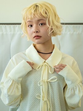 ワク(WAKU) 【WAKU】ハイトーンベージュ/デザインショート