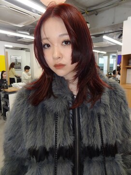 ヌーヴ(Nu:v) 顔まわりレイヤー/ブリーチなし赤髪