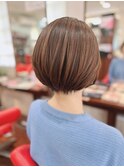 ストレートでつくる丸みショートボブ