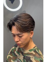 ベガス 大宮(Vegas)&nbsp;毛流れセンターパート×テーパーフェード