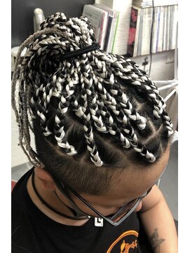 マドゥーズ ヘアショップ(Madoo's hair shop) シルバーグレーブレイズ