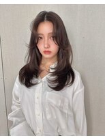 ジーナ 名駅(XENA.) 《xena/中島》トレンドなレイヤーカット×ブルーブラック