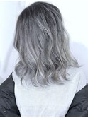 【他店修正】ホワイトシルバーバレイヤージュ×ブリーチ２回