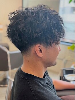 イヨーク 西原店(IYOHK)の写真/【高い支持＆再現性の高いメンズstyle★】眉毛のお手入れで清潔感up！《メンズ限定クーポンあり◎》