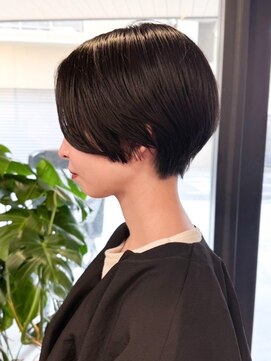 エヌ(nnn.) ショートボブ/大阪/梅田/中崎町/茶屋町
