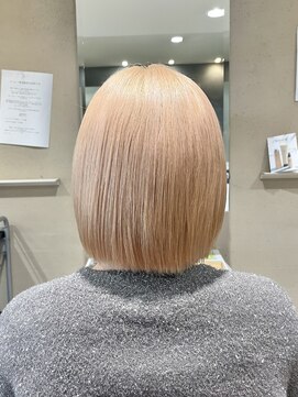 ネオンズ 南郷18丁目店(NEON´S) 【札幌白石 ハイトーンカラー(ホワイトベージュ)松本 凌弥】