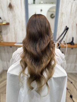 ルヴェール 茜部店(LeVert) カラーで育てるハイトーンベージュカラー