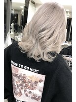 スライバイリアオオサカ(Sly By Ria OSAKA)&nbsp;ホワイトベージュ【梅田】【大阪】