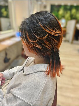 ブラウン(Brown) 中性ウルフカット×裾カラー