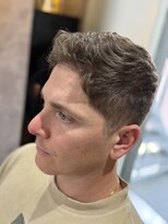 メグロバーバーショップロッポンギ 目黒六(MEGURO BARBER SHOP 6PPONGI) ナチュラル刈り上げ