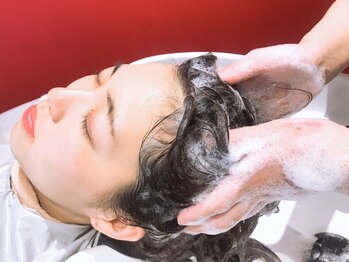 マニクレアーレ(mani CREARE)の写真/【ケラスターゼ取扱い店★】ヘッドスパなら《佐藤》にお任せ！エステ感覚で地肌ケアができる極上スパ＊