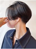 【morio 原宿】黒髪ハンサムショート　耳かけ　前下がり刈り上げ