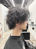 ココ 本八幡(KOKO)&nbsp;波巻きツイストスパイラルフェザーパーマ刈り上げセンターパート