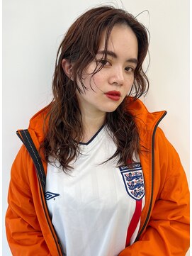 シカ(sica) オレンジブラウンのルーズパーマ