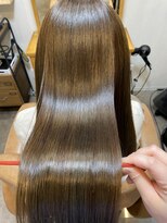 エマヘアープラス(Emma Hair plus) プレミアム『髪質改善』美髪ストレート【Emma 軸丸】