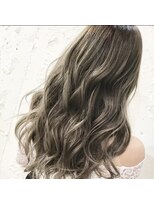 カルラ(Karra)&nbsp;アッシュブラウンハイライト