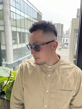 ビハインドザカーテン(BEHIND THE CURTAIN) くせ毛を活かしたベリーショート×メンズヘア×ツーブロック