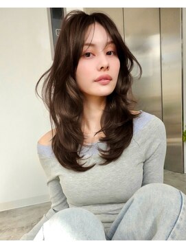 ソピ バイ インビテーション(sopi by invitation) “NARUOKA”レイヤー/ウルフカット/高めレイヤー/ハッシュカット