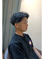 ビハインドザカーテン(BEHIND THE CURTAIN)&nbsp;【初めての方にオススメ】フェード×ツイストパーマ