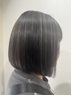 グルグル 新小岩店(GULGUL) ☆切りっぱなしボブのベージュカラーに細めのハイライト