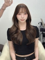 ボンドストーリーノヴァ(Bond Story nova) シースルーパッツン×毛先重ためレイヤーカット/ミントベージュ