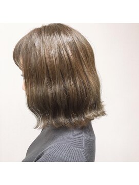 エイル(EIIR) 波巻きボブ