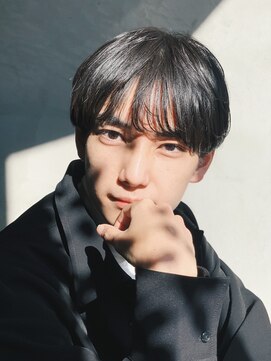 アットラブ バイ ベル(at'LAV by Belle) 黒髪ツーブロックマッシュ×カルマパーマ