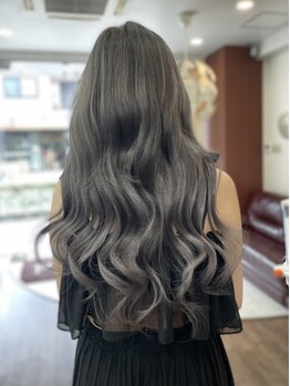 ヘアサロンJの写真/韓国の2mmの結び目をゴムでまとめるダブルスキルエクステ！様々な色やインナー&ハイライトを入れた髪型に♪