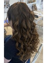 ギャル巻きハーフアップ
