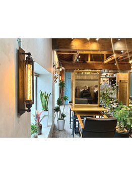 カフェのような雰囲気が好評♪魅力を引き出すあなただけの似合わせヘアをご提案します♪[原宿/表参道]