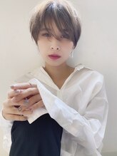 ワンバイジエクト 梅田 似合わせショート◇丸みショートボブ/くすみベージュカラー