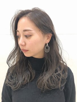 チル(Chill) ワンレングス/グレージュ