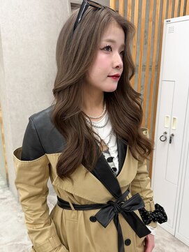 アロ 大阪梅田(alo) 【momoa】2ブリーチでくすみベージュ《ブリーチ/大阪梅田》