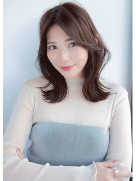 エニー 栄(Any) くびれが可愛い小顔魅せミディ