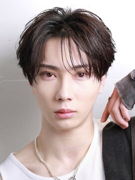 クロトヴィラ 天神大名(KUROT villa) シースルーフェザーショート