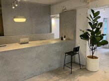 アミエ(AMIE)の雰囲気（素敵なカウンターでゆったりと。）