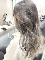 リリー(Lilley)&nbsp;【Lilley 稲永麻衣】外国人風カラー＋グラデーション 天神/今泉