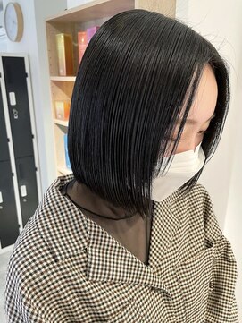 ミーナ バイ アーバン(Meena by urban.) 【ANNEXハザマ】ナチュラルブルーブラック×シンプルボブ