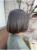 グレージュカラーのタッセルカット