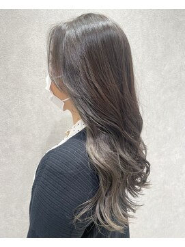 アッシュ 高幡不動店(Ash) 【Ash高幡不動店×室岡】インナーカラー　グレーシルバー