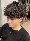 波巻きスパイラルパーマツーブロックメンズマッシュ栄