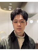 自然なカール感がお好きな方に！大人のランダムパーマショート