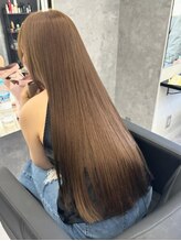 【Q】ブリーチって髪が傷むイメージがあるのですが、大丈夫ですか？[穂高/ベージュカラー/ブリーチ]