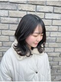 透明感のある暗めグレージュカラー