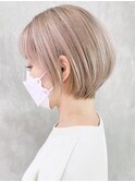 ハイトーンボブショートミルクティーくびれヘア_ba343652