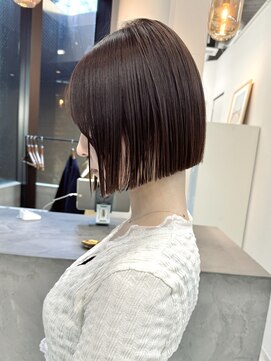 ミィ 表参道(mee.) 似合わせカット ボブヘア 縮毛矯正 ミニボブ 切りっぱなしボブ